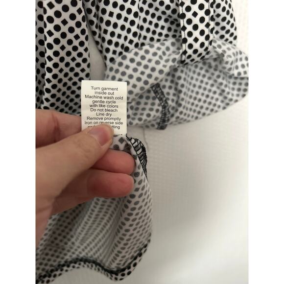 Notations Blouse Black White Geometric Print Button Front Roll Tab Sleeve Medium - Picture 7 of 10
